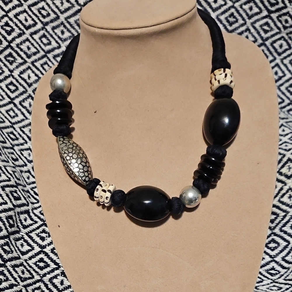 Elegant Black Beaded Necklace
